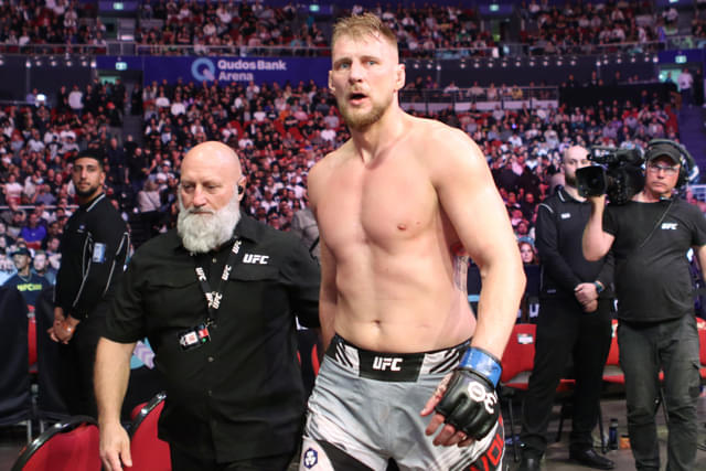 Alexander Volkov Explains Why He Deserves Next Heavyweight Title Shot After UFC 321 Win