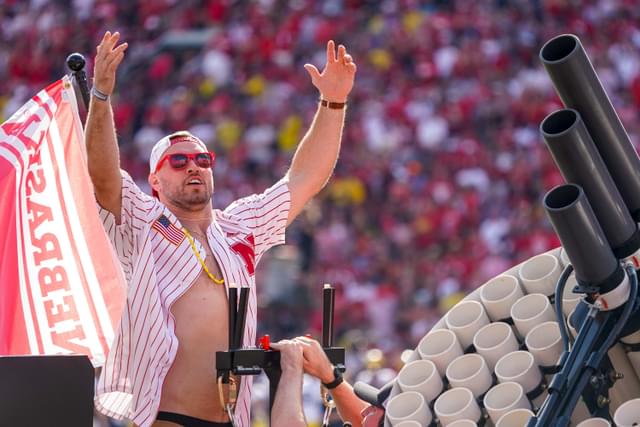 Will Compton Sides With the Giants After Seeing Eagles’ Injury Report