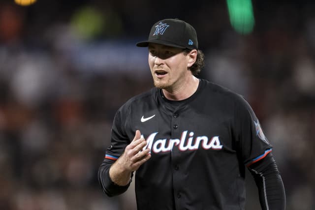 Mets Sign Reliever Mike Baumann