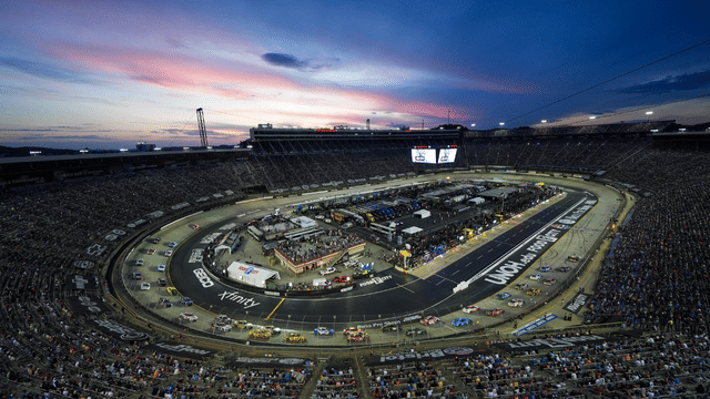 Even F1 Stars Can’t Resist America’s Bullring-Style Short Tracks