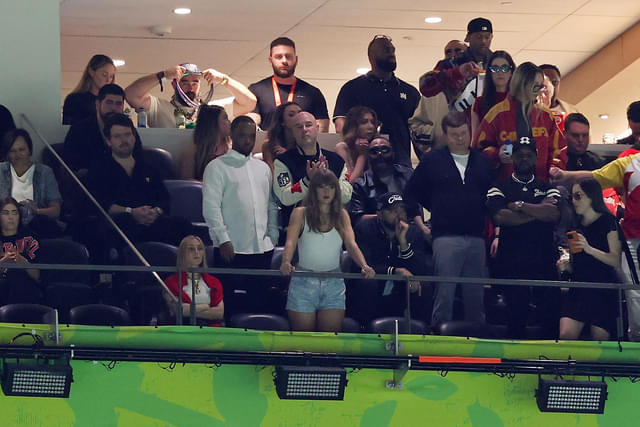 Chiefs Fan Eric Stonestreet Recalls Taylor Swift’s "Sweet" Gesture