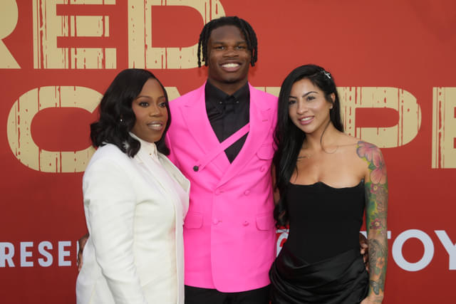 “It’s a Boy”: Travis Hunter and Leanna Lenee Announce Baby’s Arrival 