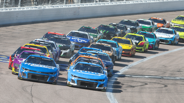 NASCAR Cup Purse at Kansas Nears $9.8m as Playoff Stakes Rise