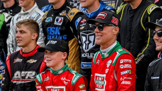 Kevin Harvick and Son Keelan Trade Paint in CARS Tour West Showdown
