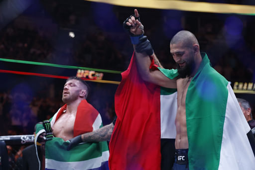 Chael Sonnen Says Khamzat Chimaev Used “Only the Basics” to Beat Dricus Du Plessis