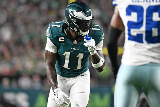 A.J. Brown Refuses to Bring Books to Read on the Sidelines Against the Chiefs