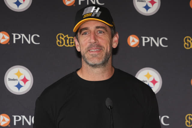 Aaron Rodgers Loses Calm at NFL Reporter After Steelers’ 6th Loss