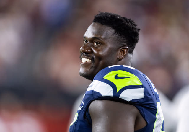 Seahawks Likely to Trade Backup Center Olu Oluwatimi for Day 3 Pick: Insider 