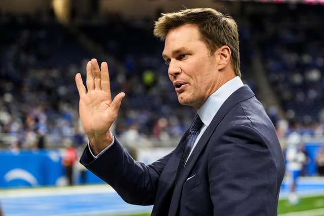 Helpless Tom Brady Drops Chicago Bears From His Top 10 Rankings