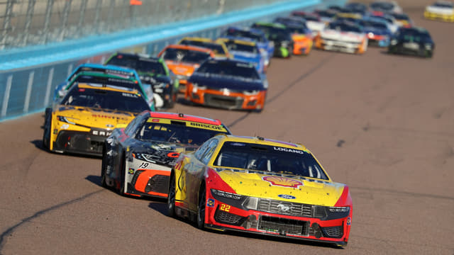 How Much Will NASCAR Cup Drivers Make This Weekend in Phoenix?