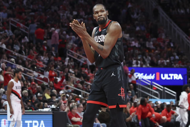 Kevin Durant Says Glancing at Defenders Makes Him Miss