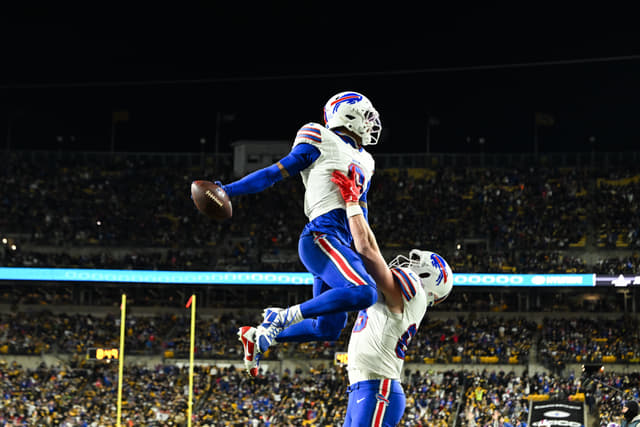 NFL Results from November 30: Bills Humble Steelers, Chargers Thrash Raiders