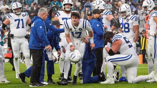 “Tough Way to End the Season”: Injured Daniel Jones Writes Emotional Message to Colts Fans