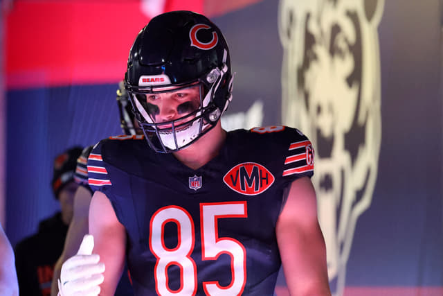 “She Did Ask for Tickets”: Cole Kmet on Not Talking to Sister, Who’s Dating a Bears Star