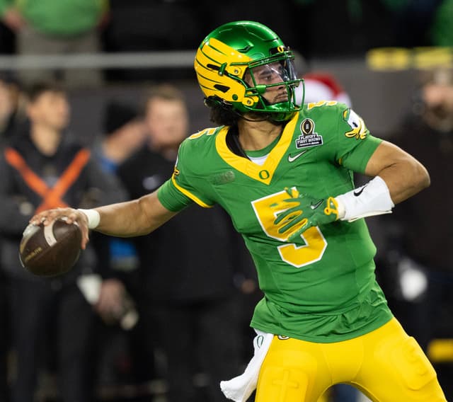 Oregon vs. James Madison: Dante Moore’s 5-TD Performance Lifts Ducks to 51–34 Win