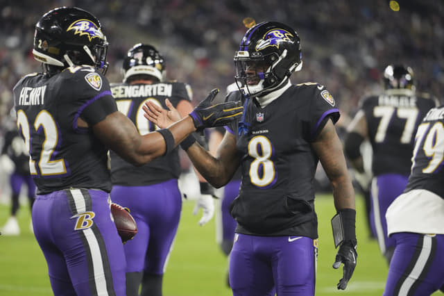 Lamar Jackson Injury Update: Ravens QB Evaluated for Back Injury Against Patriots