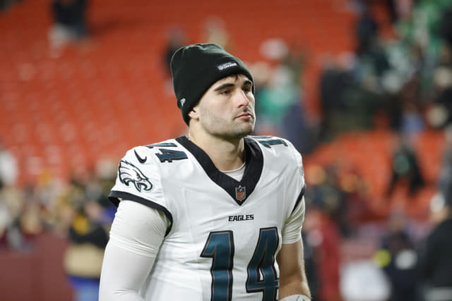 Former Eagles QB Sam Howell Signs One-Year Deal With the Cowboys