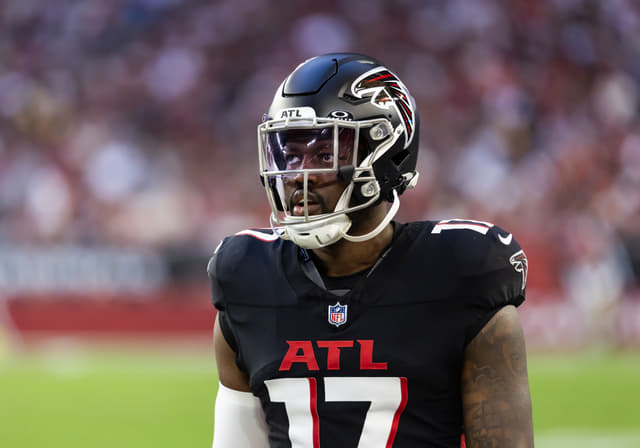 Eagles Make $4.3M Guaranteed Move for Former Falcons LB Arnold Ebiketie