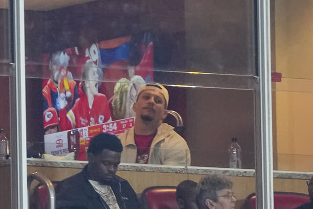 Patrick Mahomes Loses Jersey Bet to Chiefs Rookie Due to Texas’ Orange Bowl Loss