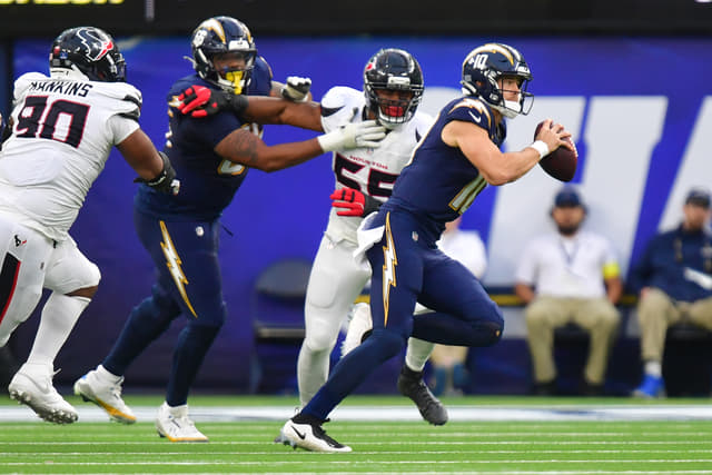 “That’s No Excuse”: Former Charger Blames Team After Justin Herbert’s INT Against Texans 