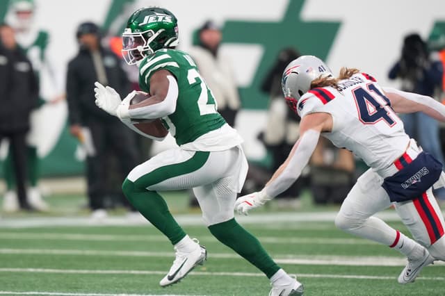 Seahawks-Jets Trade Proposal for Breece Hall Could Be a Win-Win for Both Teams
