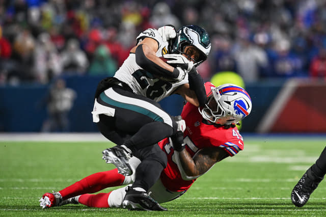 Saquon Barkley Chases $250K Bonus as Stefon Diggs Eyes $500,000 Respite in Week 18