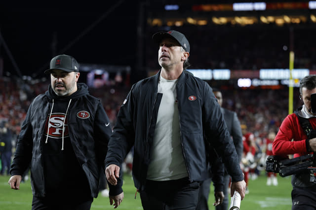 “He Was Frustrated”: Kyle Shanahan Addresses Sideline Exchange With Juan Jennings