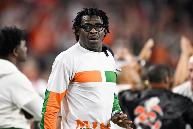 Michael Irvin Thrashes Ohio State’s Symbolic Jersey While Celebrating Miami’s Win