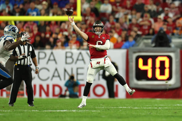 How Baker Mayfield Raised the Bar in Bucs’ First Day of Voluntary Workouts