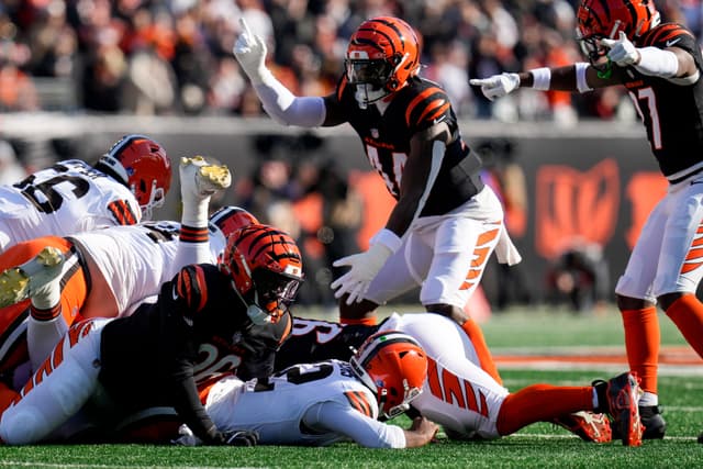 “He’s Like the Grandpa Of Football”: Shedeur Sanders on Joe Flacco Ahead of Pro Bowl
