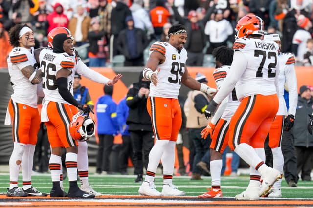 “I Hold the Record for a 16-Game Season”: Michael Strahan on Myles Garrett’s 23 Sacks