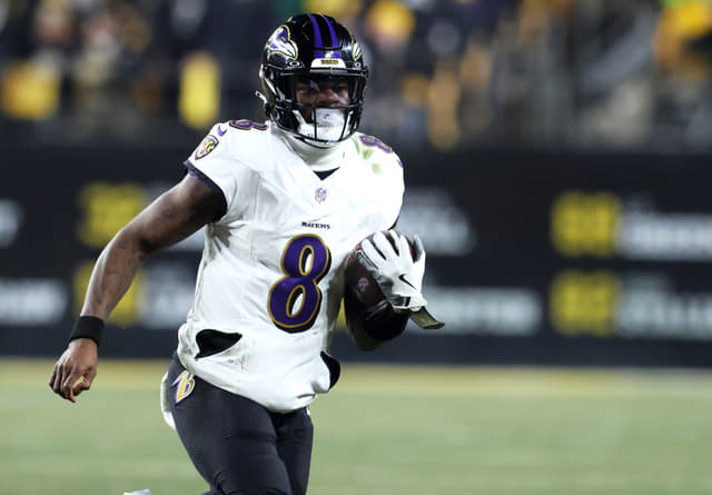 Kyle Van Noy Takes a Swipe at Lamar Jackson’s Critics