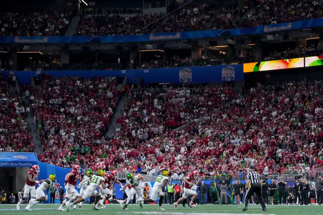 Indiana Fan’s “Duck-Eating” Video Goes Viral as Oregon Suffer 34-Point Loss