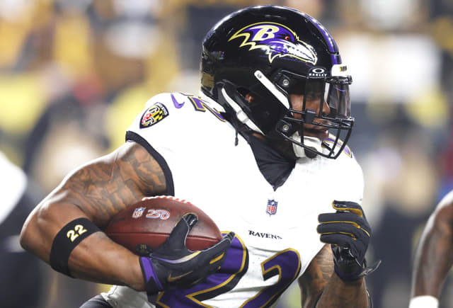 Derrick Henry Breaks Down Strict Diet That Fuels His NFL Career