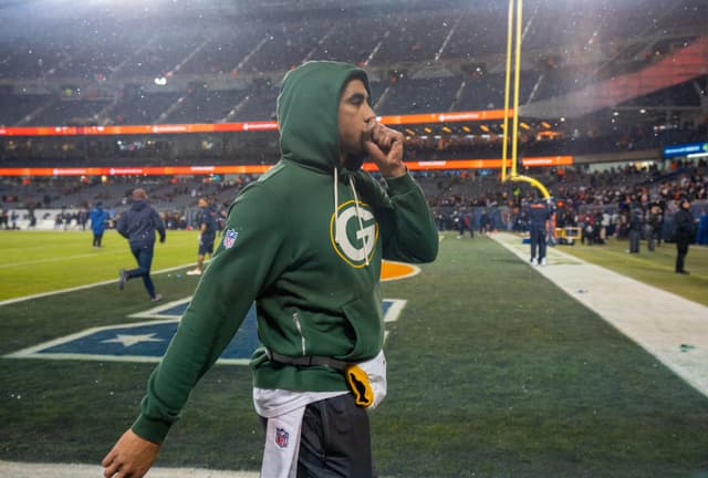 Packers and Bears Players Get Chirpy as Refs Calm Tensions Before Kickoff