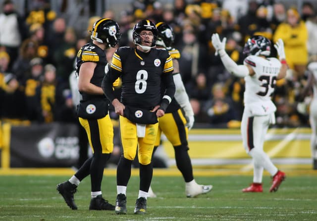 Top Five Free Agents in the NFL Market Right Now