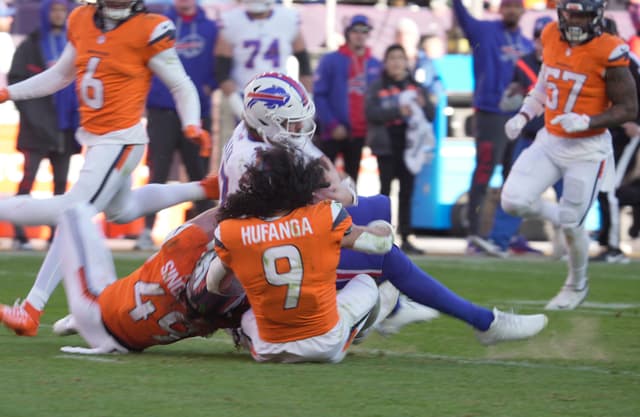  Broncos 33, Bills 30: Wil Lutz’ 23-Yard Field Goal Eliminates Josh Allen 