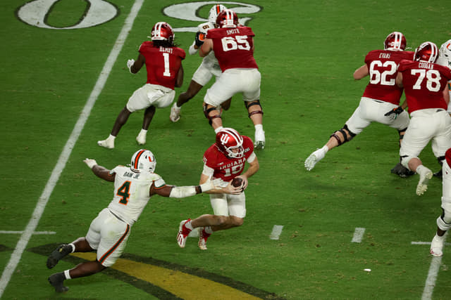 Fernando Mendoza Proves His Heisman Worth With 12-Yard Rushing TD vs. Miami