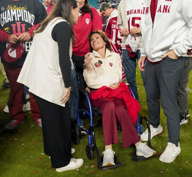 “You’re a QB, Not an RB”: Fernando Mendoza’s Mom on His Fourth-Down TD Run