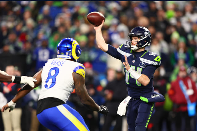 Selfless Sam Darnold Dedicates 3-TD Game vs. Rams to Seahawks Teammates