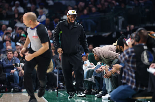 Injured Micah Parsons Films Cheerleaders Video Ahead of Pro Bowl