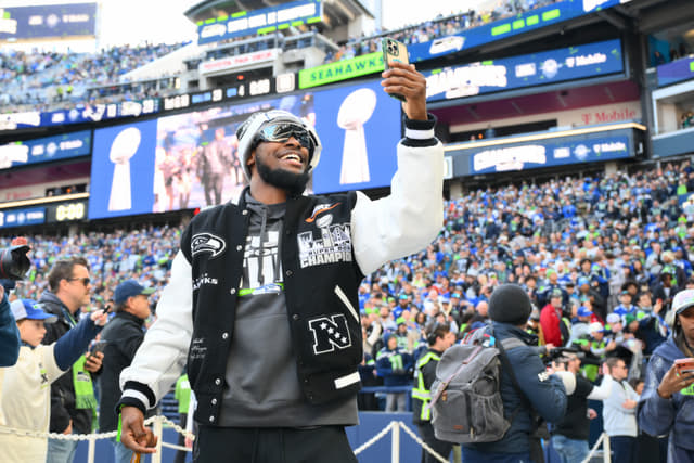 Seahawks’ Brady Henderson Eyes Salary Record Despite Stalled Negotiations 