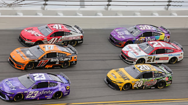 What Is the Metric Score Drivers Receive in NASCAR and How Is It Determined?