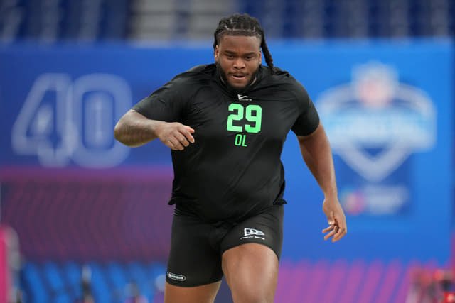 NFL Draft 2026: Who is the "Goliath" Prospect Max Iheanachor?