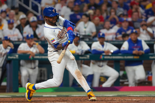 Maikel Garcia’s Two-Run Homer Brings Venezuela Roaring Back