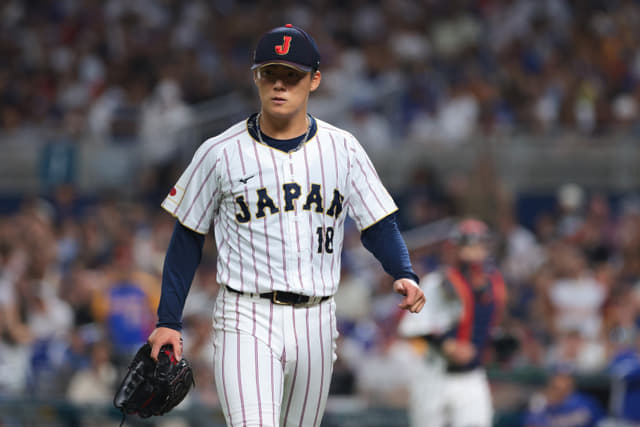 Yoshinobu Yamamoto Settles After Early Shock to Leave With Japan Ahead