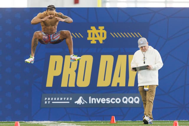 Vikings Eye Notre Dame CB DeVonta Smith as Late-Round Option