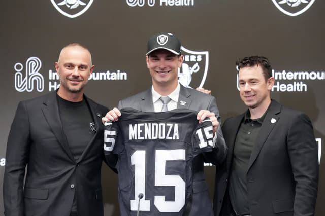 Klint Kubiak Weighs in on Fernando Mendoza vs. Kirk Cousins QB Competition