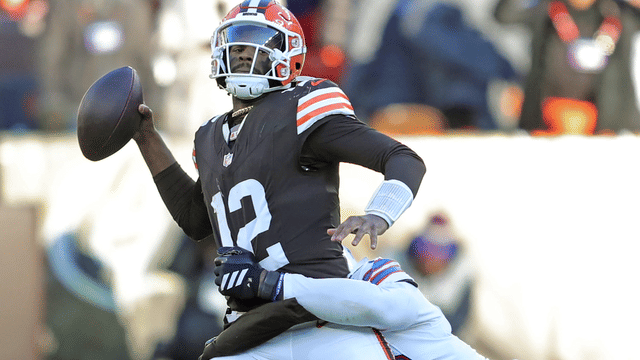 Shedeur Sanders Shuts Down Coaching Critique Questions After Loss vs Bills