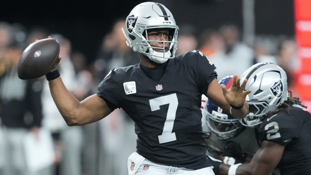 Jets Reacquire QB Geno Smith in Trade With Raiders